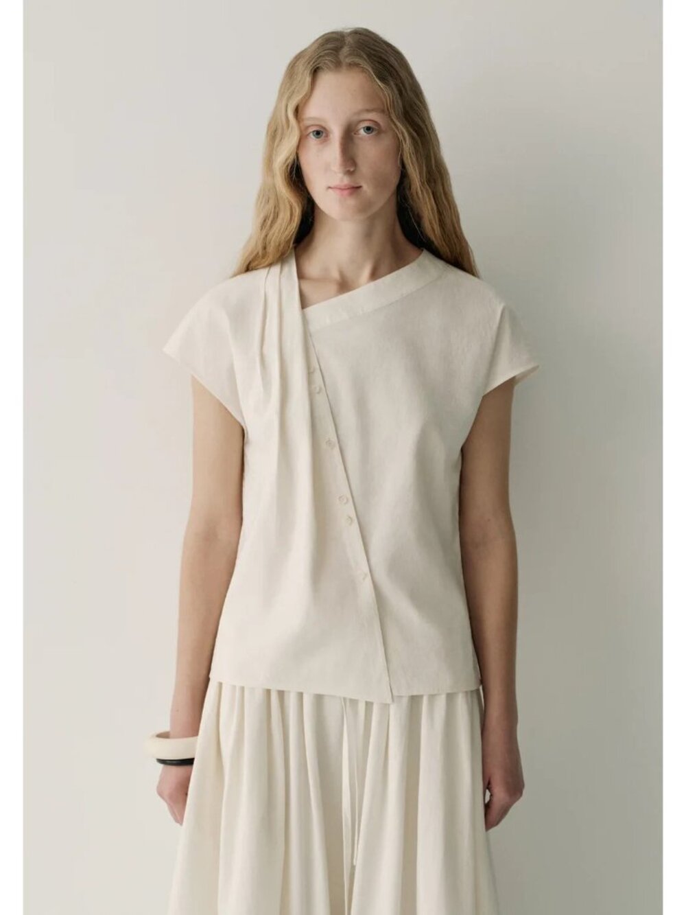 NWT INSIS FEMME Asymmetric V-neck Top - Cream Cotton & Linen Blend